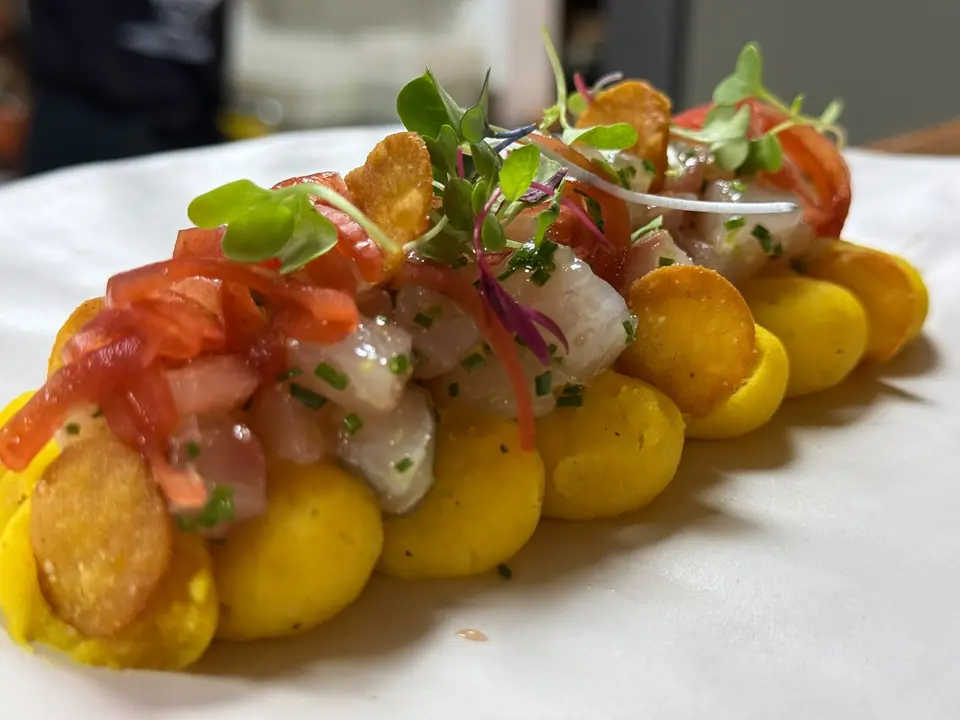 Tiradito de corvina de Conil